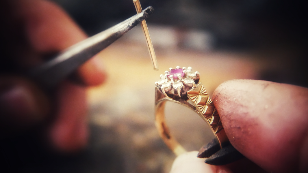 Discover the Latest Lab-Grown Diamond Jewellery Trends in Customisation